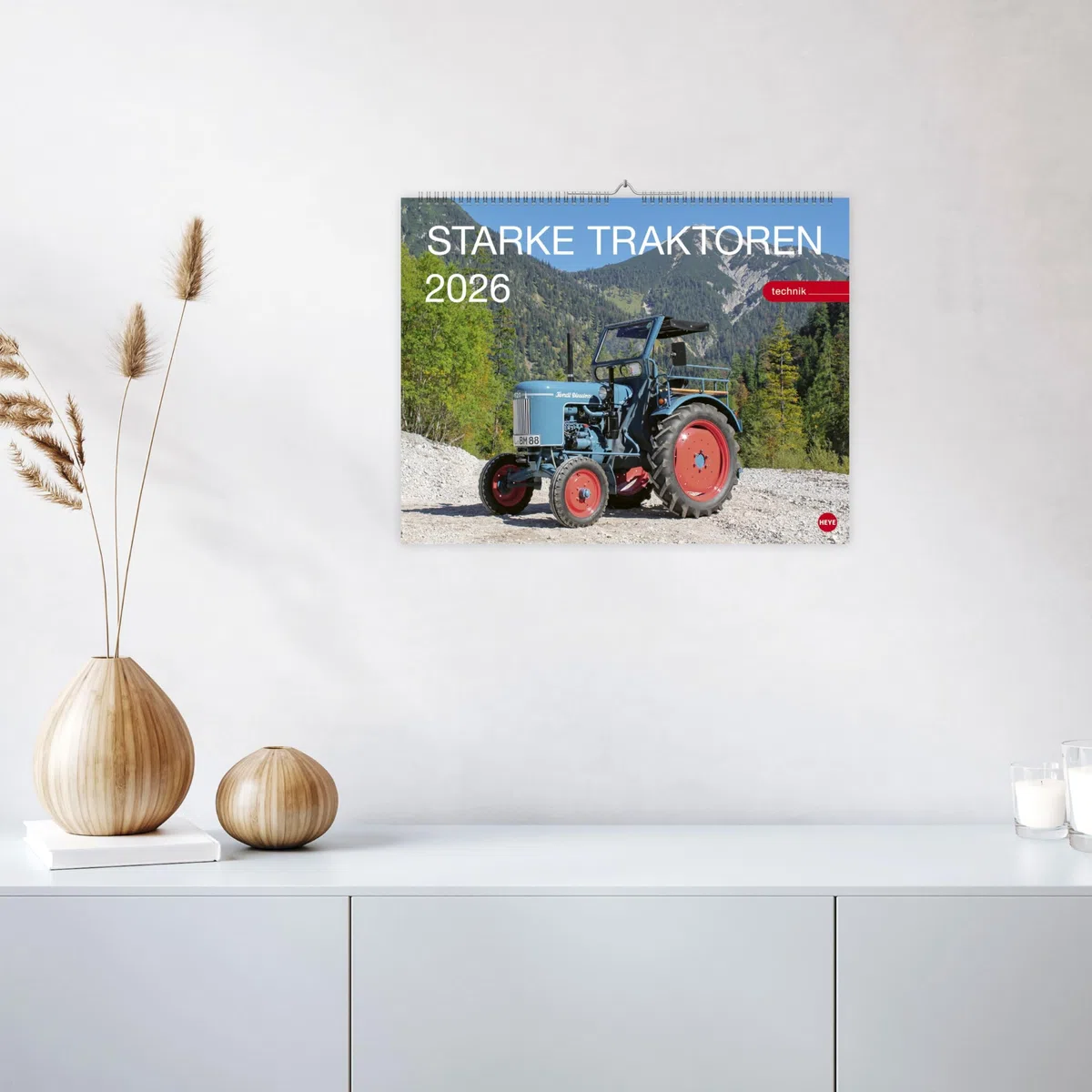 Starke Traktoren Posterkalender 2026: Exklusiver Wandkalender mit 12 beeindruckenden Treckern. Hochwertiger Foto-Kalender 2026. Von Lanz über Porsche bis John Deere. 44 x 34 cm.
