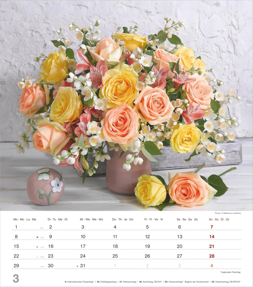 Der Duft der Rosen 2027: Wandkalender 30x34 cm mit 12 Rosenarrangements, Duftlack und Platz für Notizen