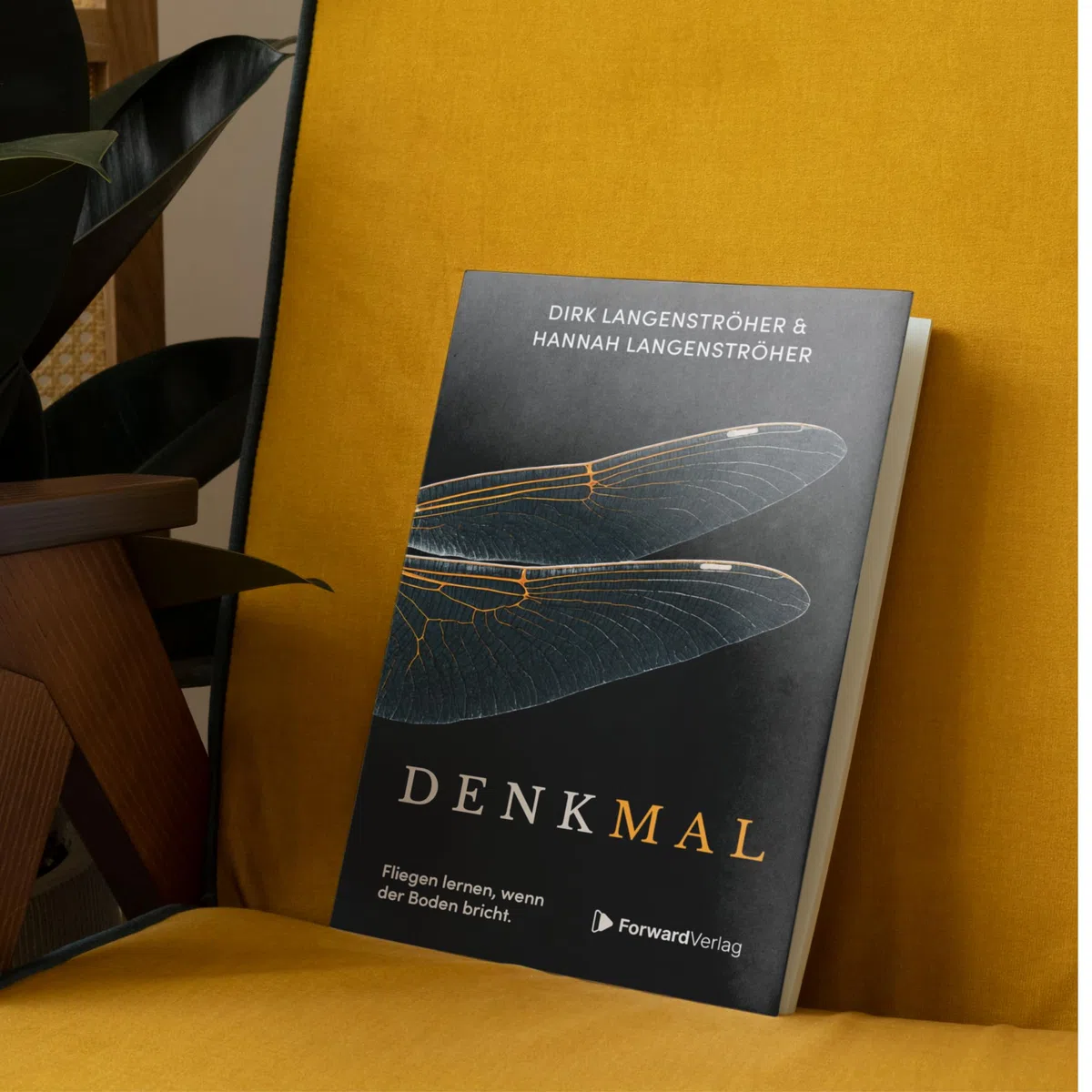 Denkmal: Fliegen lernen, wenn der Boden bricht.