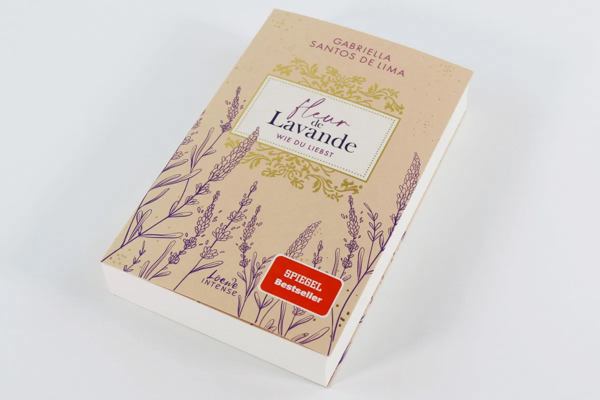 Fleur de Lavande (Band 1) - Wie du liebst: Schriftstellerin x Sportler in dieser Best Friend’s Brother Romance - Der SPIEGEL-Bestseller von Gabriella Santos des Lima mit Farbschnitt in der 1. Auflage