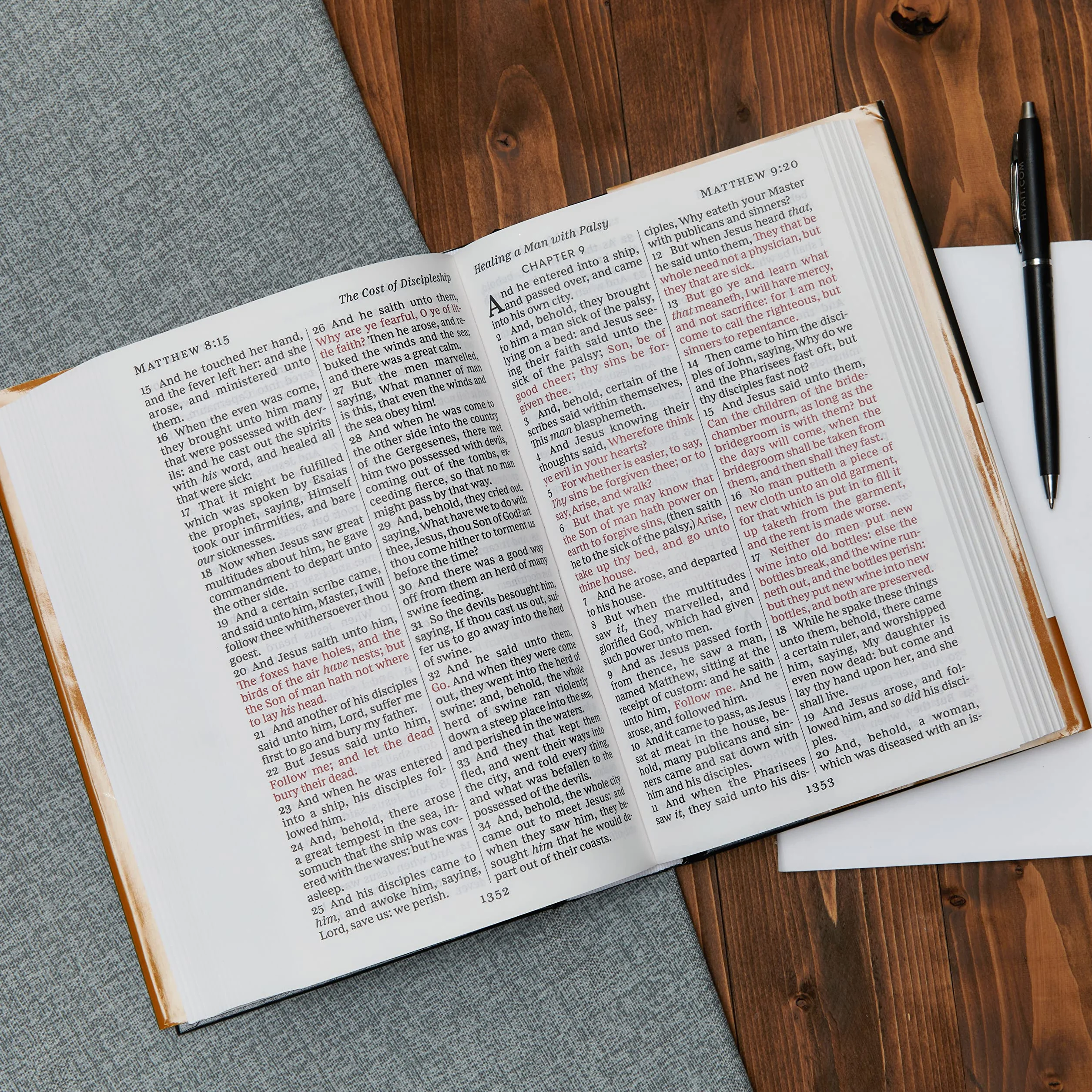 KJV, Pew Bible, Large Print, Hardcover, Black, Red Letter, Comfort Print: Holy Bible, King James Version